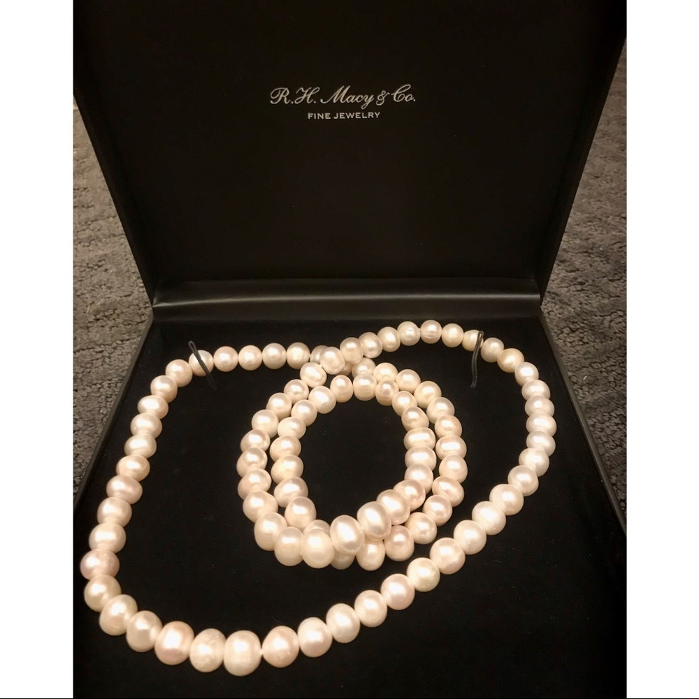 R.H. Macy & Co. 36 inch freshwater pearl necklace
